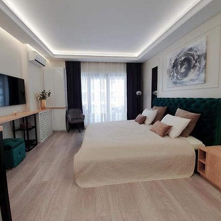 Residence 81 Mamaia Exterior photo